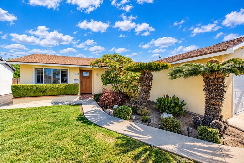 15442 Stanford