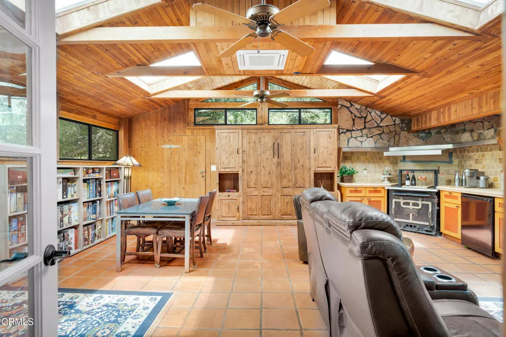 Sierra Madre, California 91024, United States, 4 Bedrooms Bedrooms, ,4 BathroomsBathrooms,Residential,Active,168955