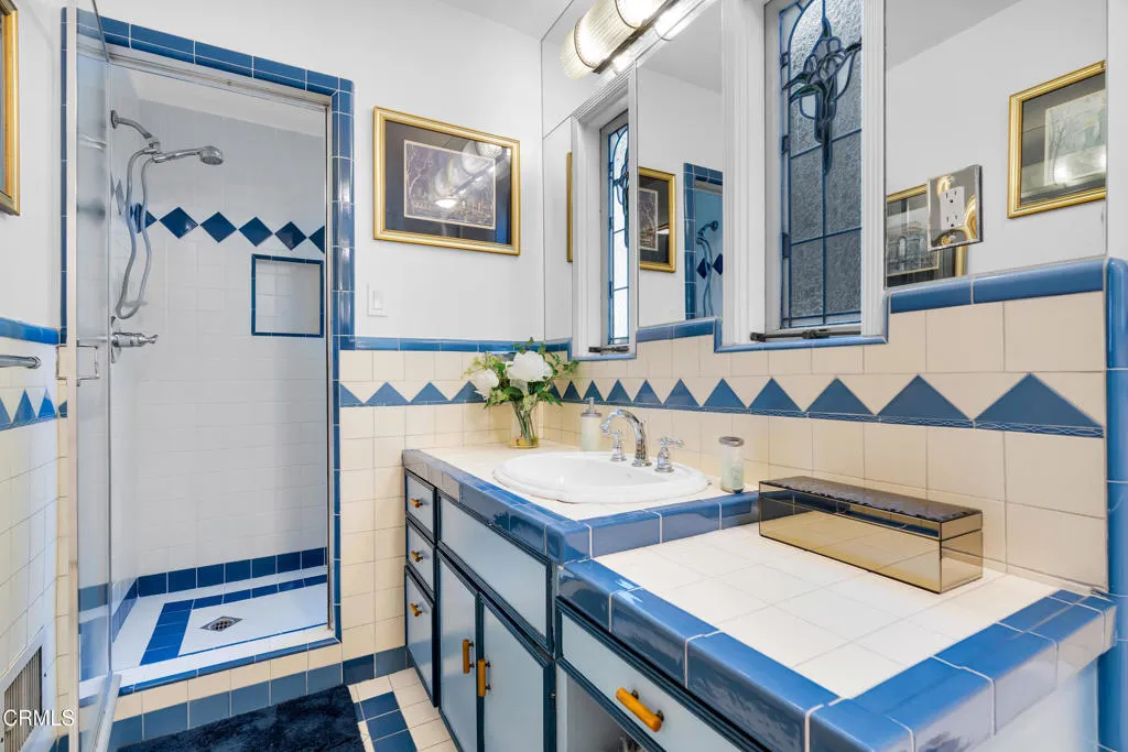 Sierra Madre, California 91024, United States, 4 Bedrooms Bedrooms, ,4 BathroomsBathrooms,Residential,Active,168955