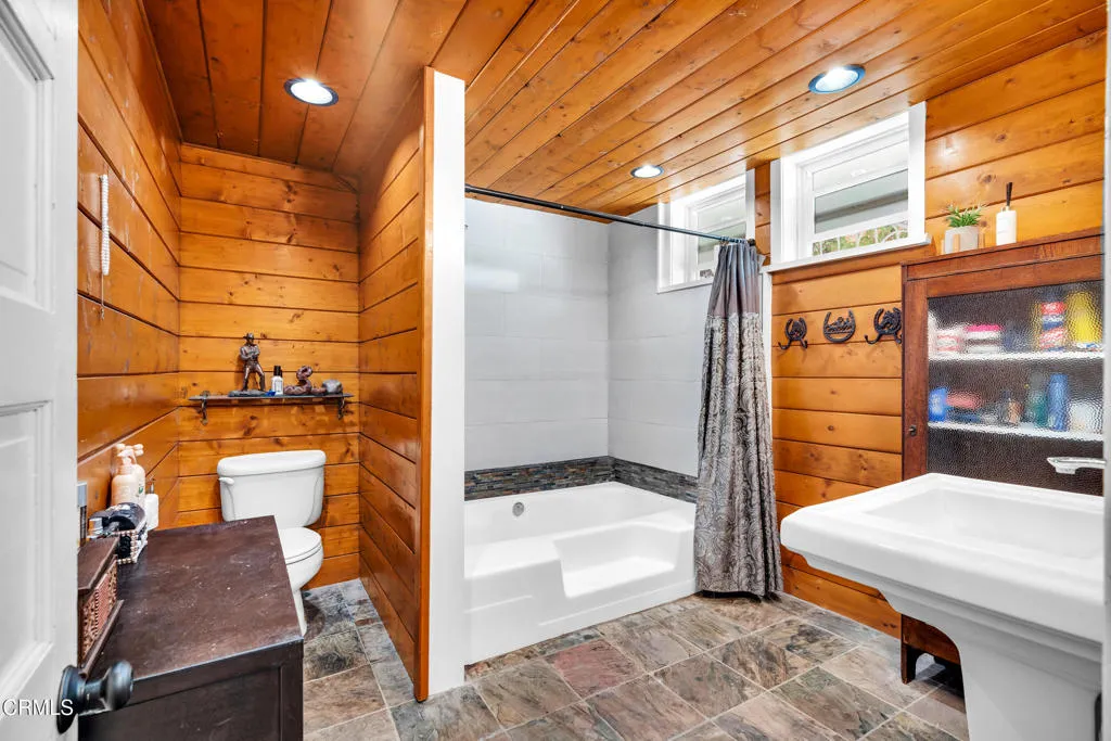 Sierra Madre, California 91024, United States, 4 Bedrooms Bedrooms, ,4 BathroomsBathrooms,Residential,Active,168955