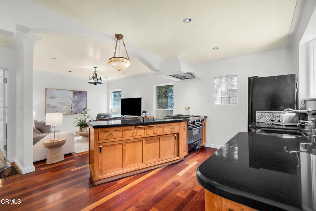 Sierra Madre, California 91024, United States, 4 Bedrooms Bedrooms, ,4 BathroomsBathrooms,Residential,Active,168955