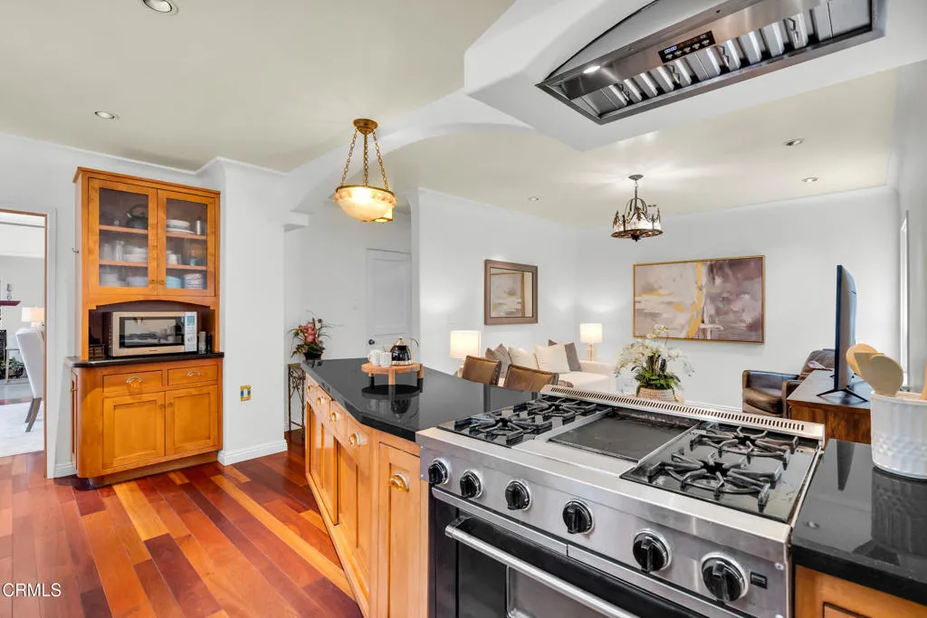 Sierra Madre, California 91024, United States, 4 Bedrooms Bedrooms, ,4 BathroomsBathrooms,Residential,Active,168955