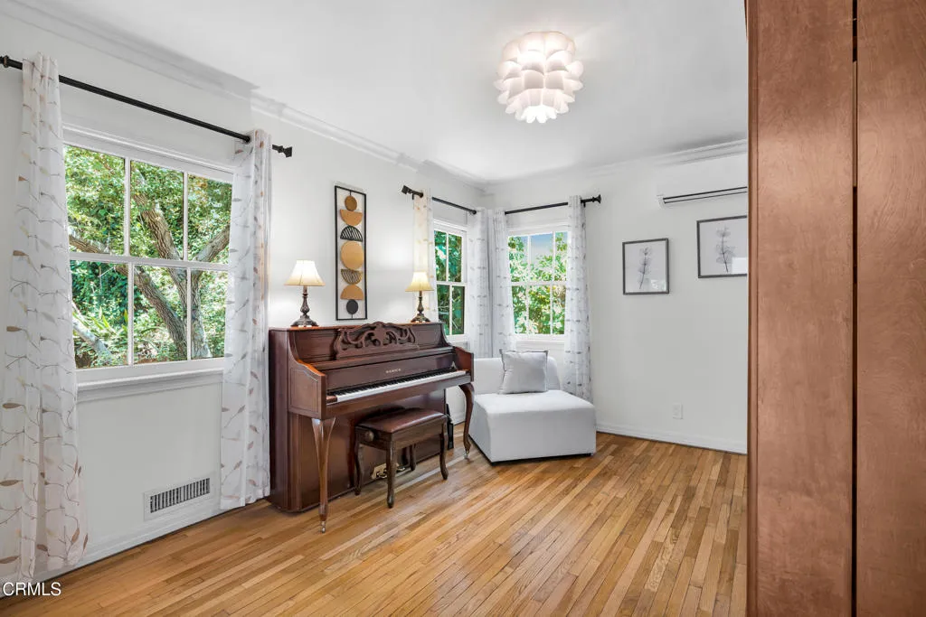 Sierra Madre, California 91024, United States, 4 Bedrooms Bedrooms, ,4 BathroomsBathrooms,Residential,Active,168955