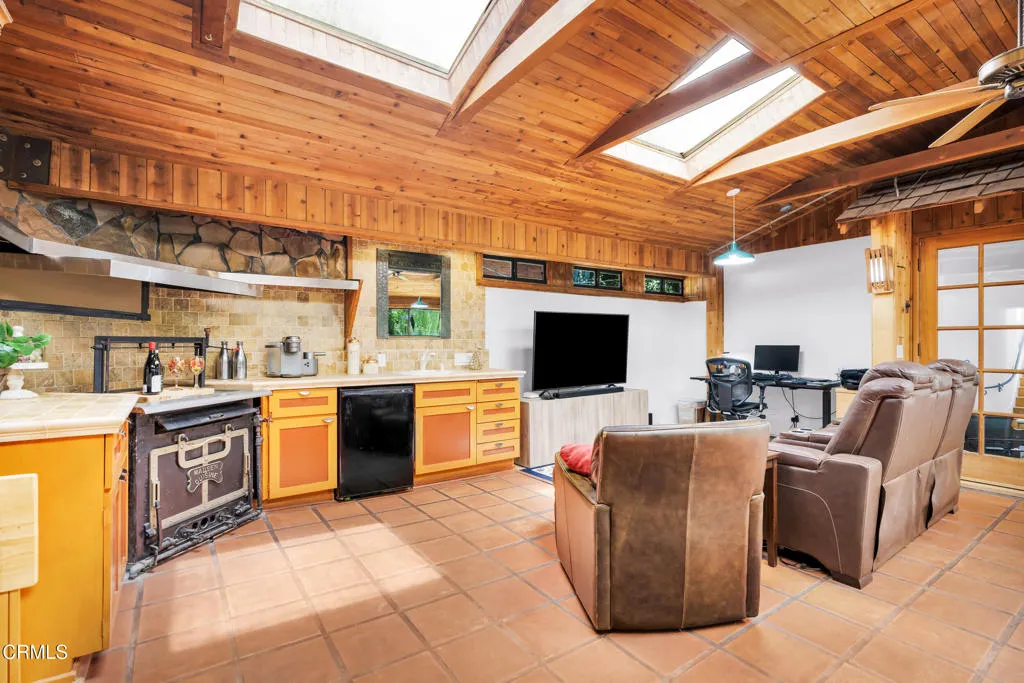 Sierra Madre, California 91024, United States, 4 Bedrooms Bedrooms, ,4 BathroomsBathrooms,Residential,Active,168955