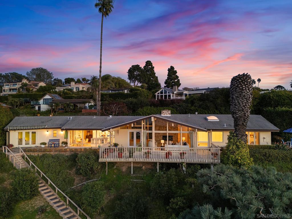 6424 El Camino Del Teatro