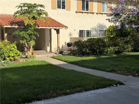 2320 Via Puerta, #B Laguna Woods CA 92637