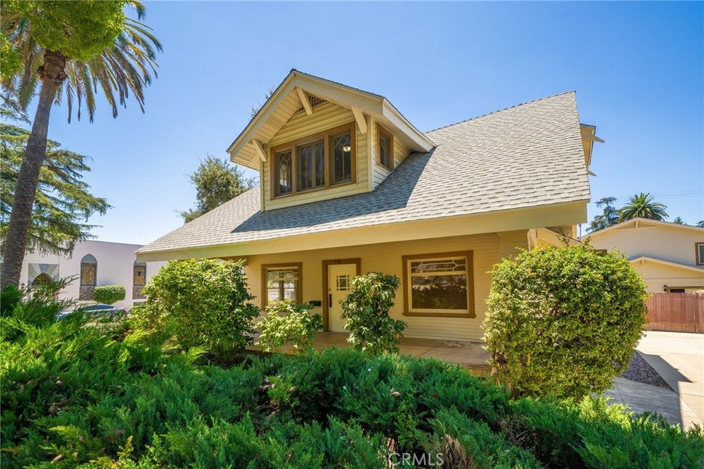 2382 Bonita Avenue