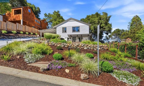 Photo of 62 Claremont Ave AVE, Orinda, CA 94563 (MLS # 41148806)
