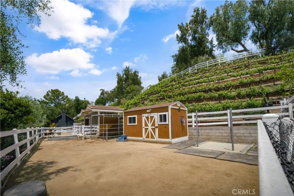 Hidden Hills, California 91302, United States, 5 Bedrooms Bedrooms, ,5 BathroomsBathrooms,Residential,Active,216365