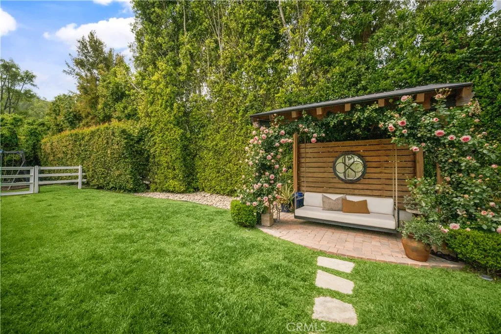 Hidden Hills, California 91302, United States, 5 Bedrooms Bedrooms, ,5 BathroomsBathrooms,Residential,Active,216365