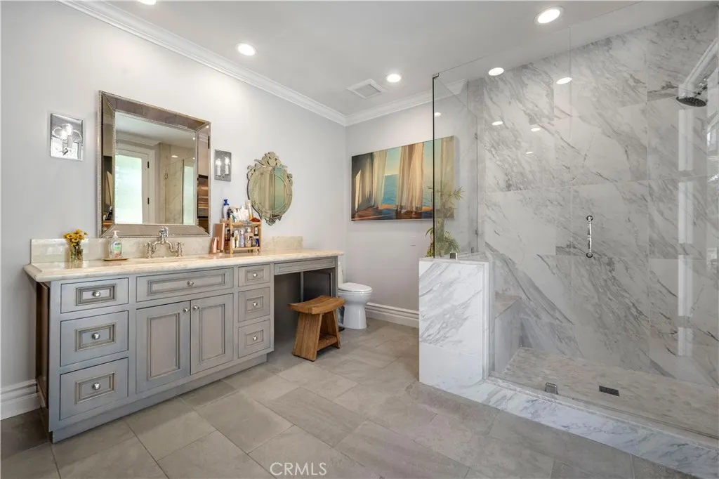 Hidden Hills, California 91302, United States, 5 Bedrooms Bedrooms, ,5 BathroomsBathrooms,Residential,Active,216365