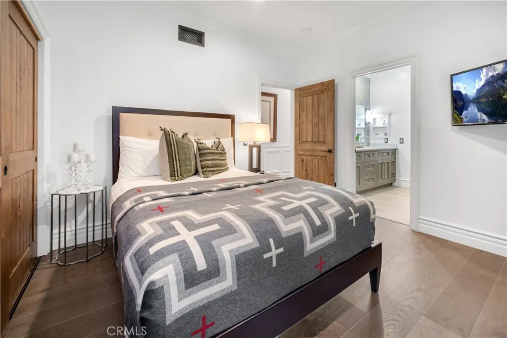 Hidden Hills, California 91302, United States, 5 Bedrooms Bedrooms, ,5 BathroomsBathrooms,Residential,Active,216365