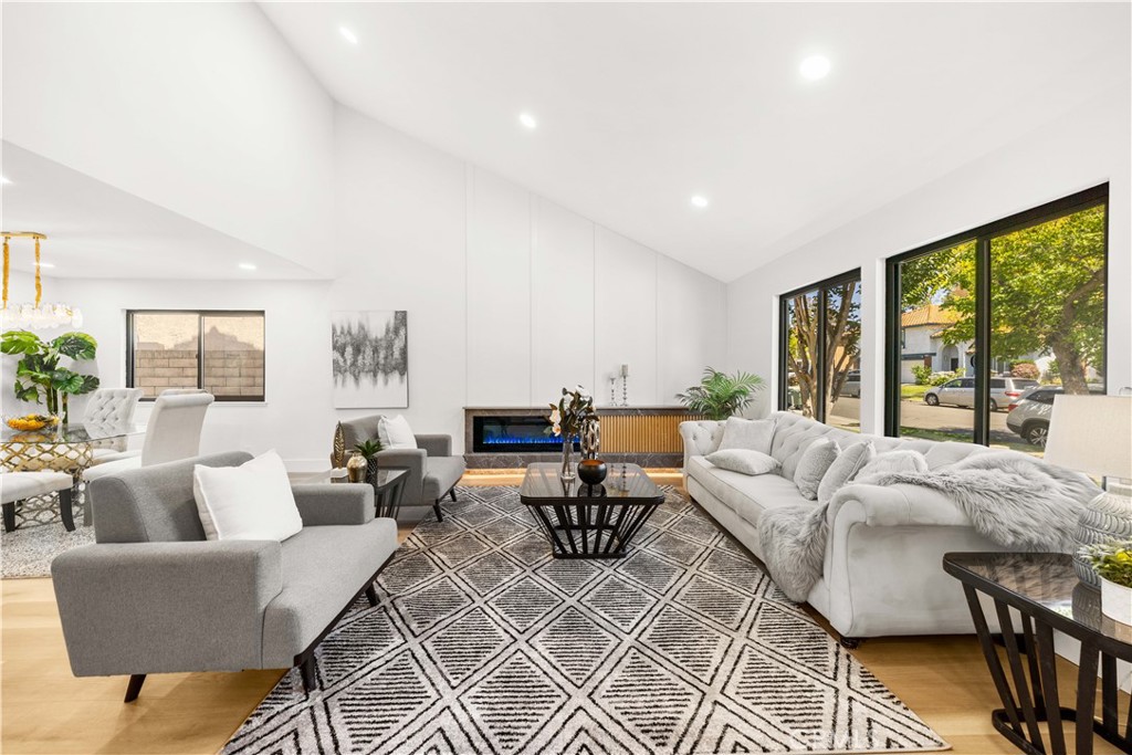 25011 Mammoth Circle