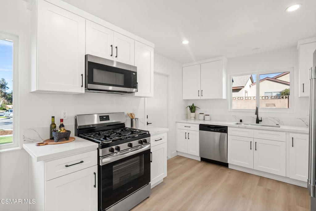 Photo of 1442 Sorrel Street, Simi Valley, CA 93065 (MLS # 226000077)