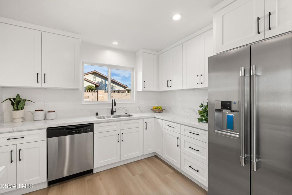 Photo of 1442 Sorrel Street, Simi Valley, CA 93065 (MLS # 226000077)