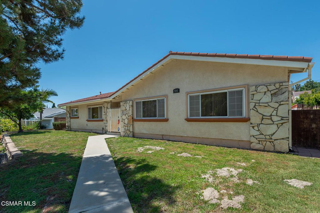 Photo of 8141 Woodlake Avenue, West Hills, CA 91304 (MLS # 226002001)