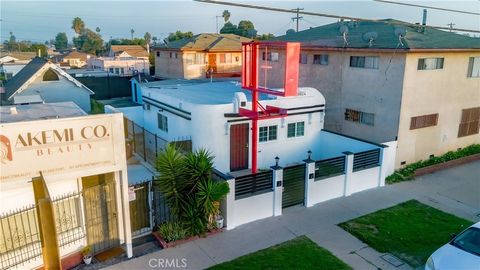 Photo of 10024 S Western Avenue, Los Angeles, CA 90047 (MLS # DW26126000)