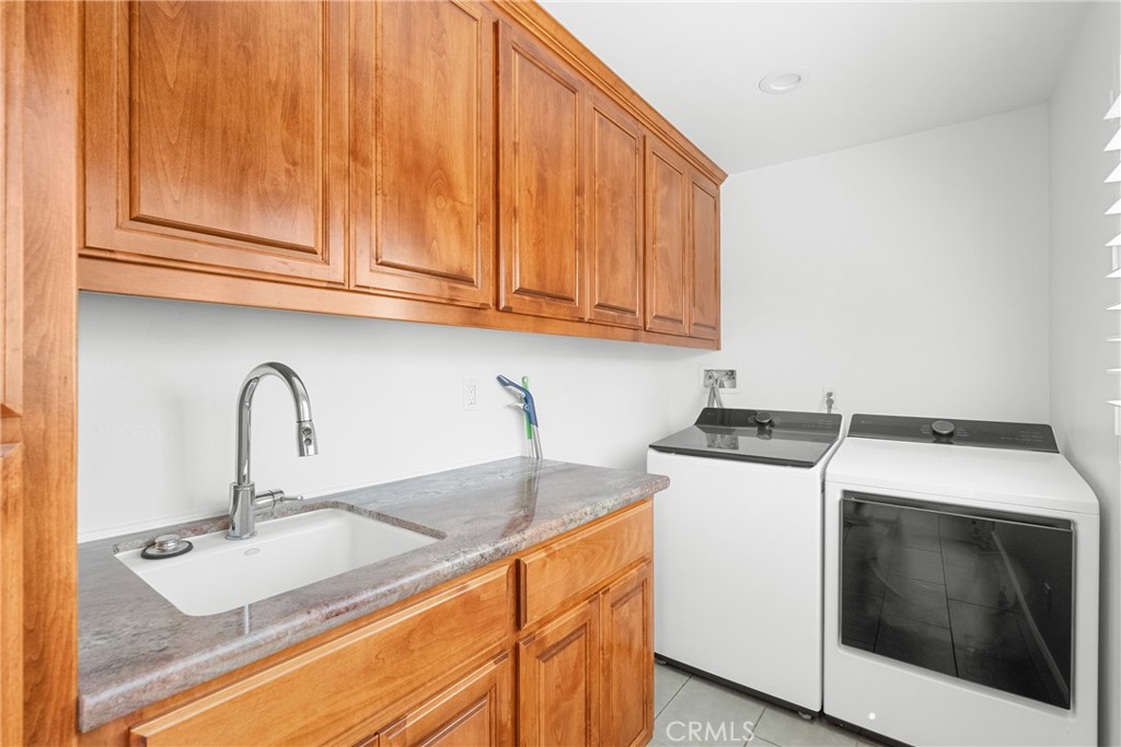 Town of El Moro(680) - Residential