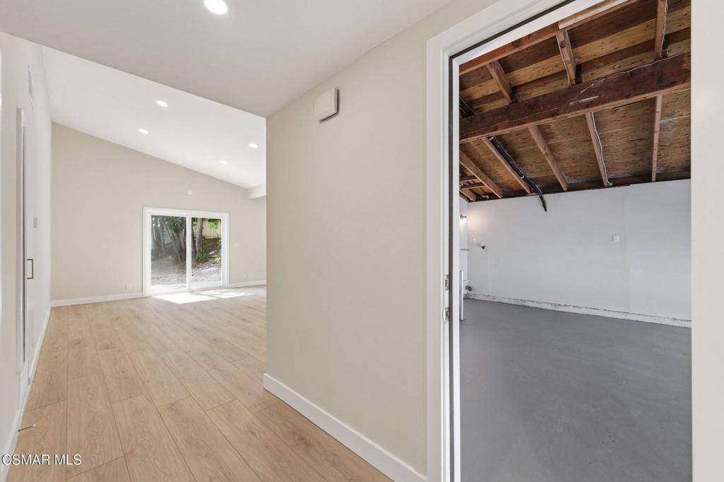 886 Yorkshire Avenue