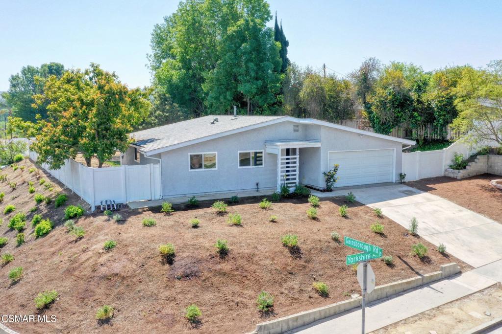 886 Yorkshire Avenue