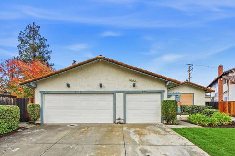 Photo of 1349 Coniston Court, San Jose, CA 95118 (MLS # ML82027957)