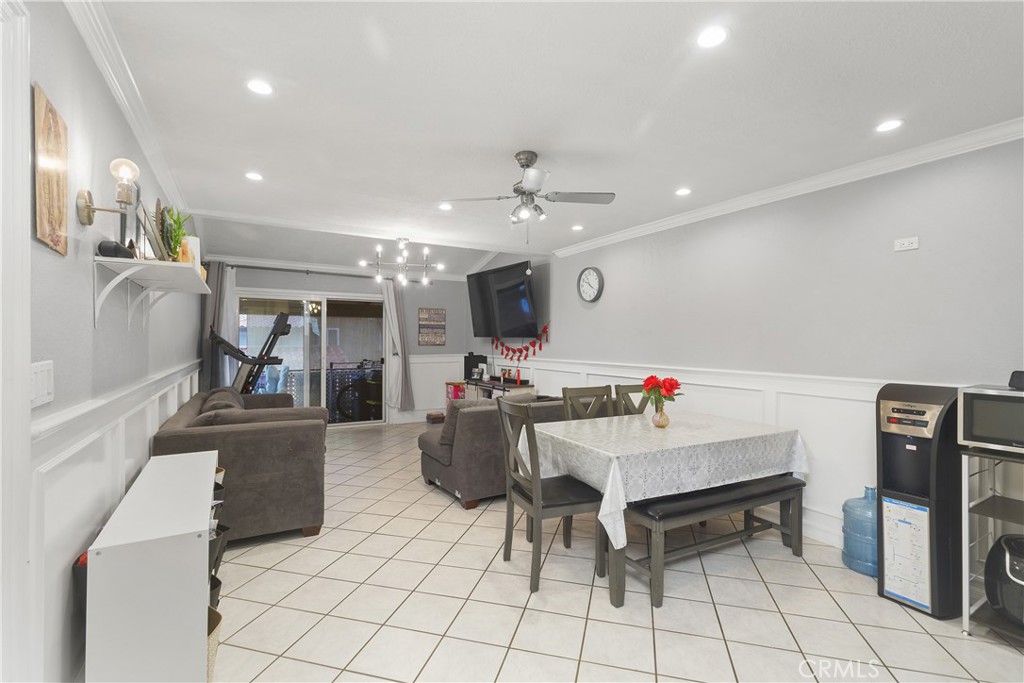 1000 W Macarthur Boulevard 18