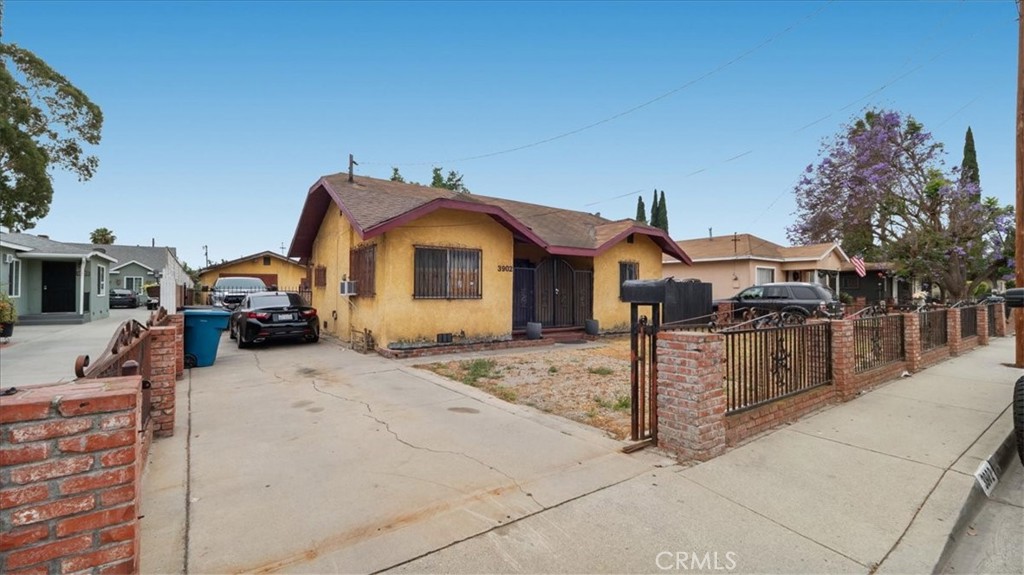 3902 Live Oak Street