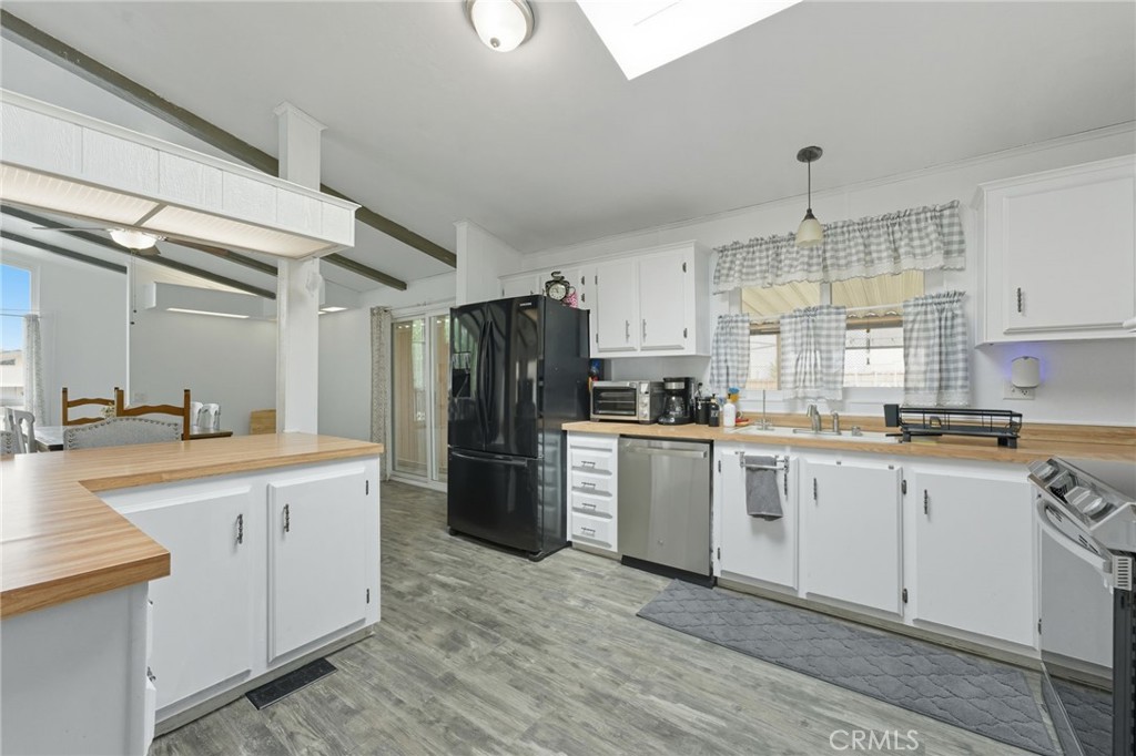 10961 Desert Lawn Drive 101