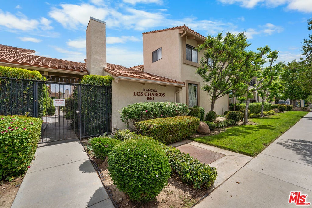 10444 Canoga Avenue 26