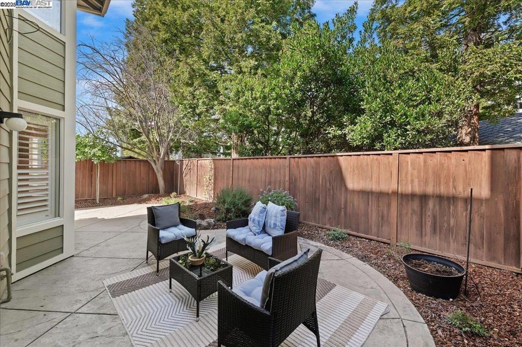 NEW CASTLE - Residential