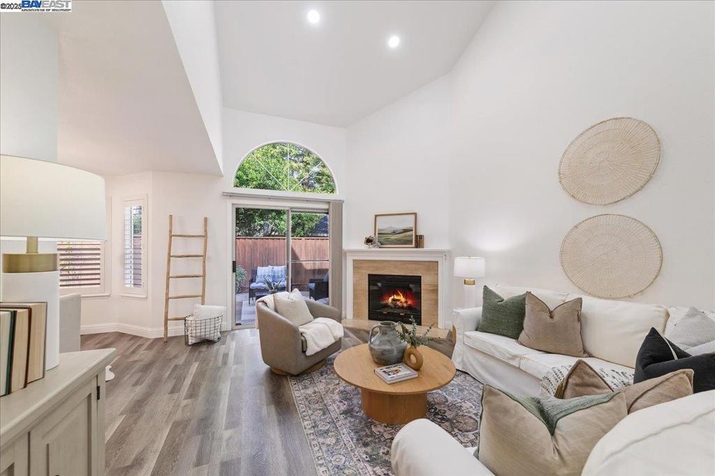 NEW CASTLE - Residential