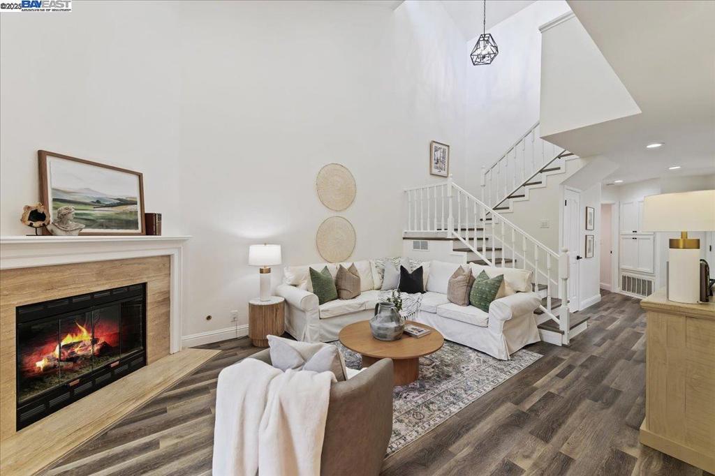 NEW CASTLE - Residential