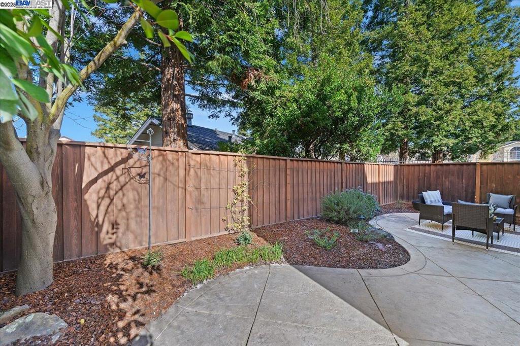 NEW CASTLE - Residential