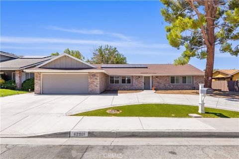 Photo of 42901 Cinema Avenue, Lancaster, CA 93534 (MLS # SR25189902)