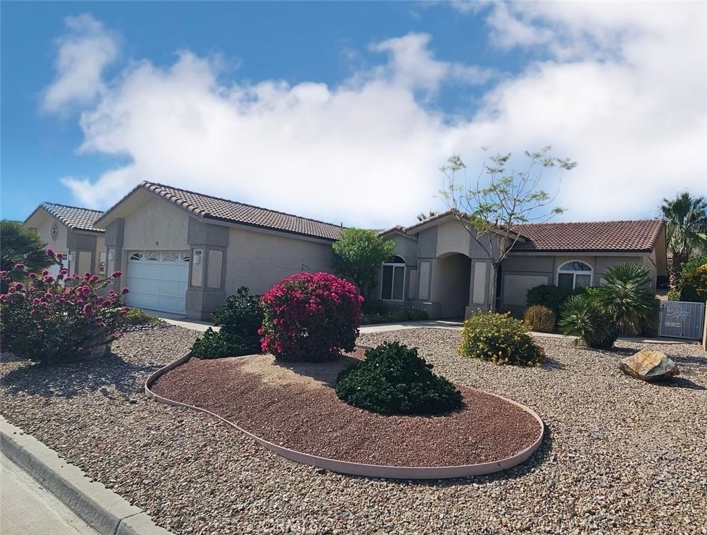 65096 S Cliff Circle S