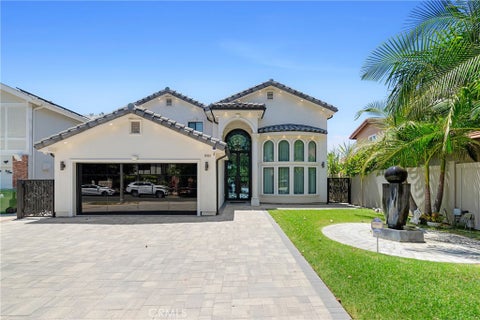 Photo of 18016 Raymer Street, Northridge, CA 91325 (MLS # SR26160723)