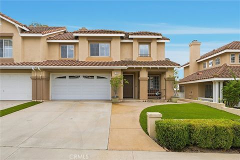 24 Calle Estero Rancho Santa Margarita CA 92688