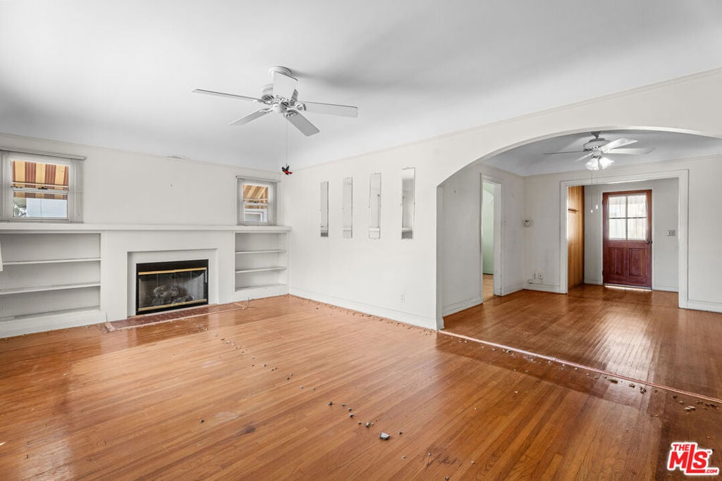 1265 Hill Drive