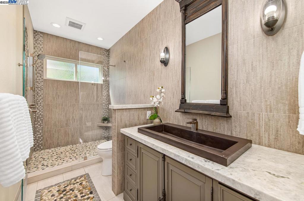 RUBY HILL - Residential