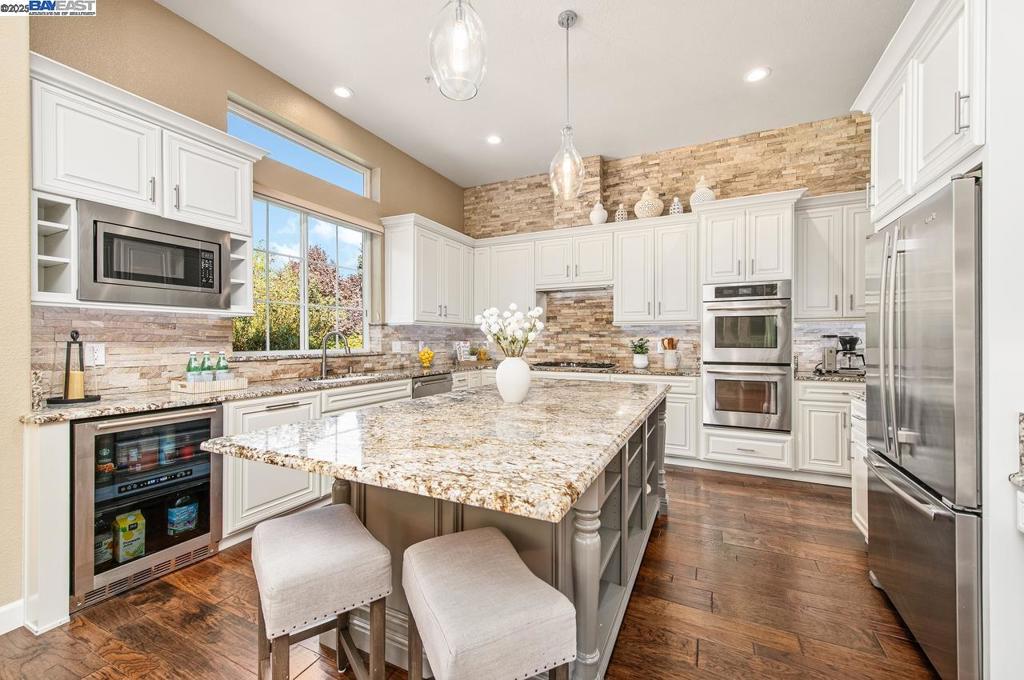 RUBY HILL - Residential