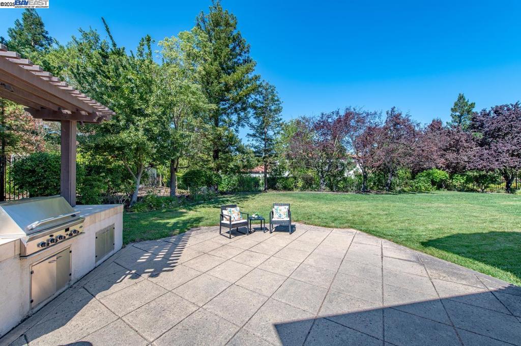 RUBY HILL - Residential