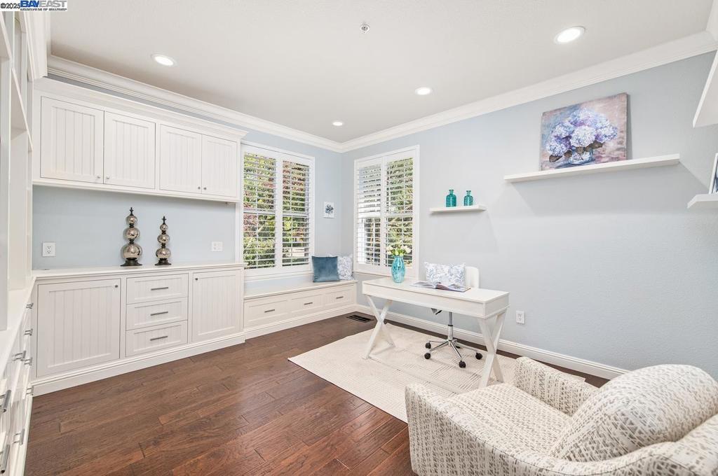 RUBY HILL - Residential