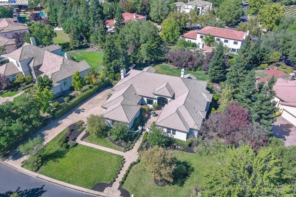 RUBY HILL - Residential