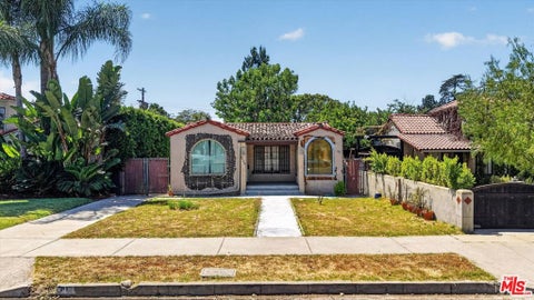 Photo of 3720 Brunswick Avenue, Los Angeles, CA 90039 (MLS # 26889535)