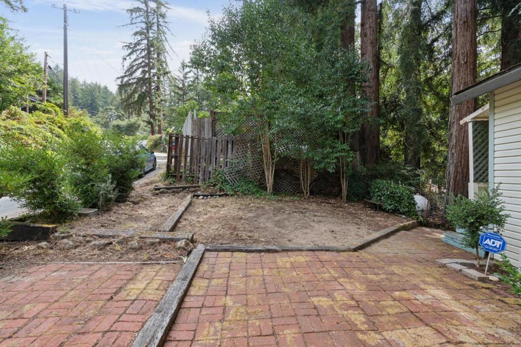 180 Cresta Drive