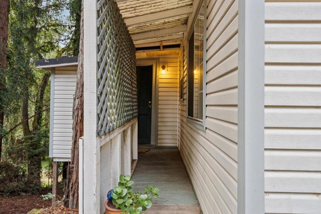 180 Cresta Drive