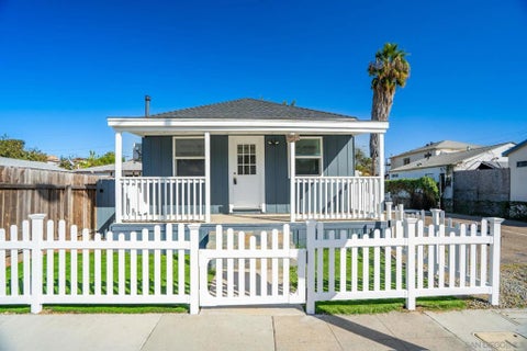 Photo of 327 29 28Th St. ST, San Diego, CA 92102 (MLS # 260025930SD)