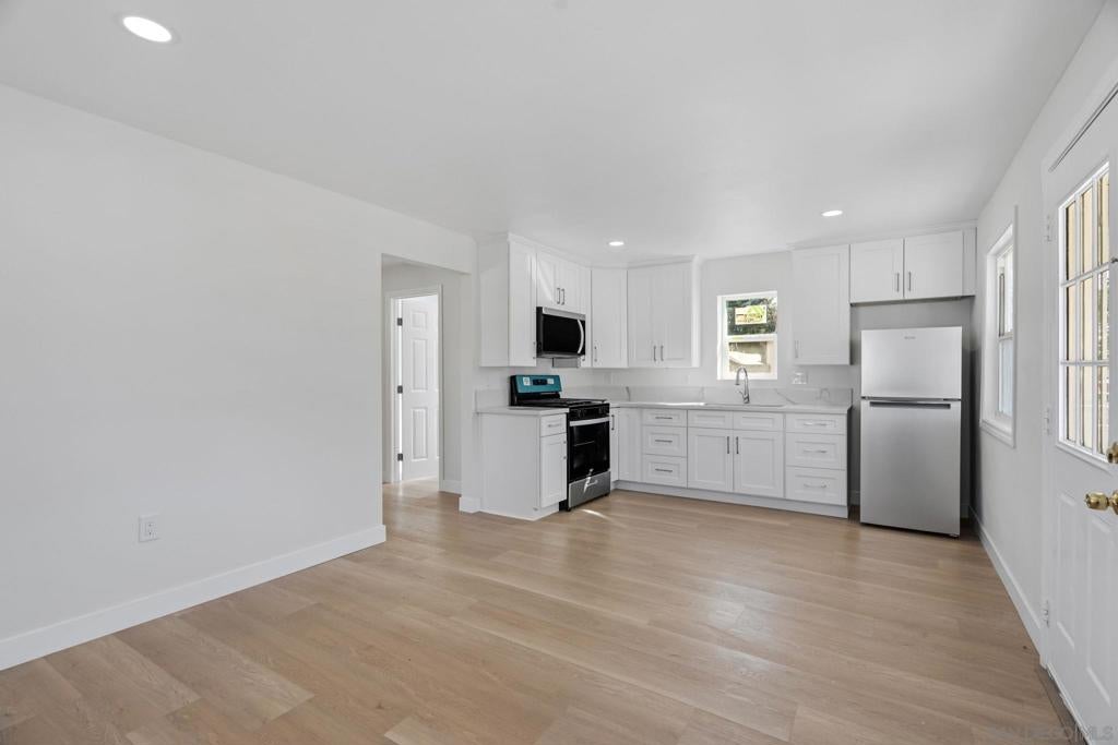 327 29 28Th St.