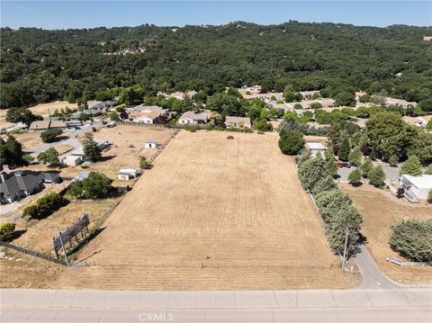 Tiny photo for 2400 Ramona Road Rd, Atascadero, CA 93422 (MLS # NS26024282)