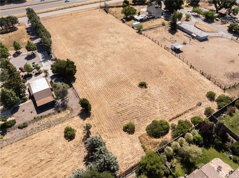 Tiny photo for 2400 Ramona Road Rd, Atascadero, CA 93422 (MLS # NS26024282)
